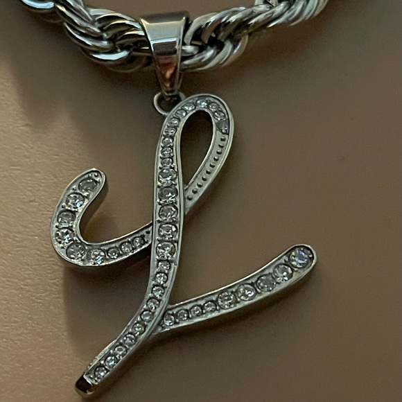 FASHION JEWELRY WOMEN THICK STAINLESS STEEL CHAIN  LETTER L AS A MEDAL ZIRCONIA - Picture 12 of 12